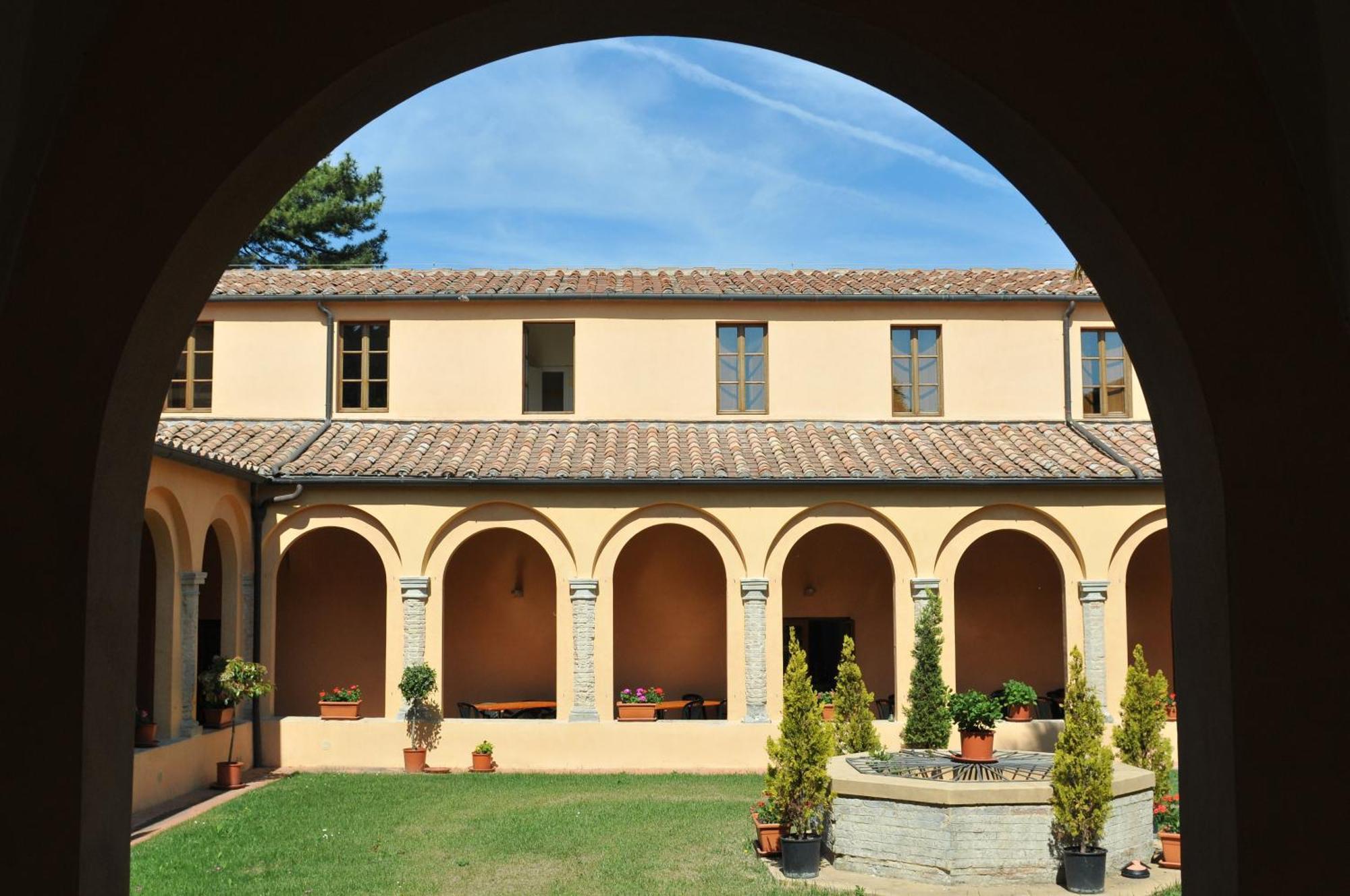 Chiostro Delle Monache Hostel ヴォルテッラ エクステリア 写真
